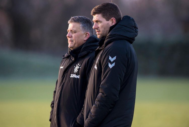 Why Steven Gerrard has been backed to stay at Rangers - and take inspiration from Sir Alex Ferguson