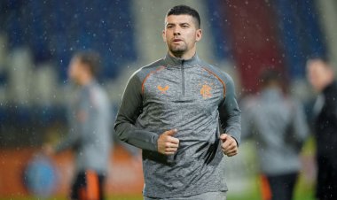 Rangers loanee praises 'top class' ex Celtic star who's hindering his progress | Rangers News