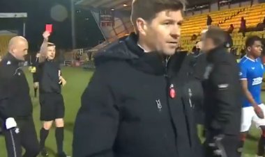 Video: Steven Gerrard sent off at half time for Rangers vs Livingston as he loses it with John Beaton