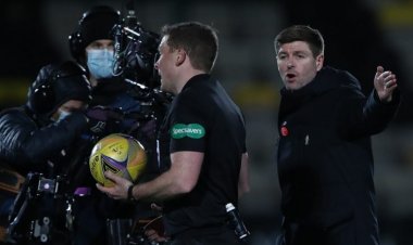 What Steven Gerrard said to get sent off against Livingston - Pundit Arena