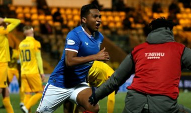 Watch: Gerrard says Morelos is 'dancing with his top off to Sweet Caroline' - Planet Football