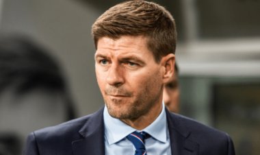 Carragher Believes Steven Gerrard Will Be In No Rush To Leave Rangers