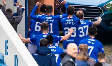 Rangers kick off Ibrox party as stars head straight for fans