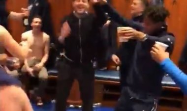 (Video) Steven Gerrard joins Rangers players' celebrations