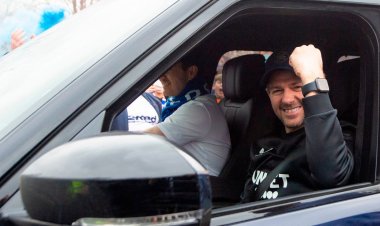 Steve Gerrard pictured celebrating Rangers title win as fans defy lockdown