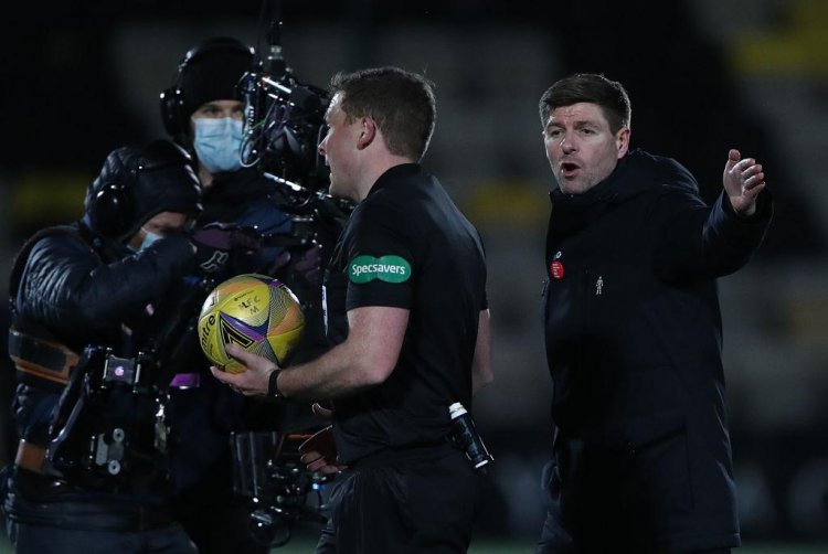 'He'll be out the door' - TalkSPORT pundit delivers ominous forecast on Gerrard future at Rangers