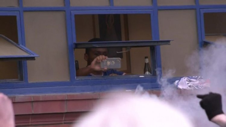 Gerrard and Morelos celebrate with fans