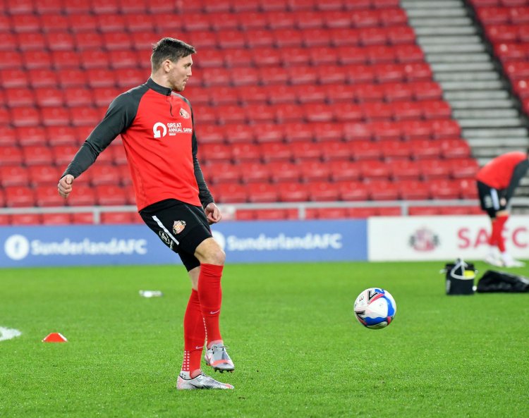 Sunderland are playing to Charlie Wyke's strengths says EFL pundit after Rochdale win