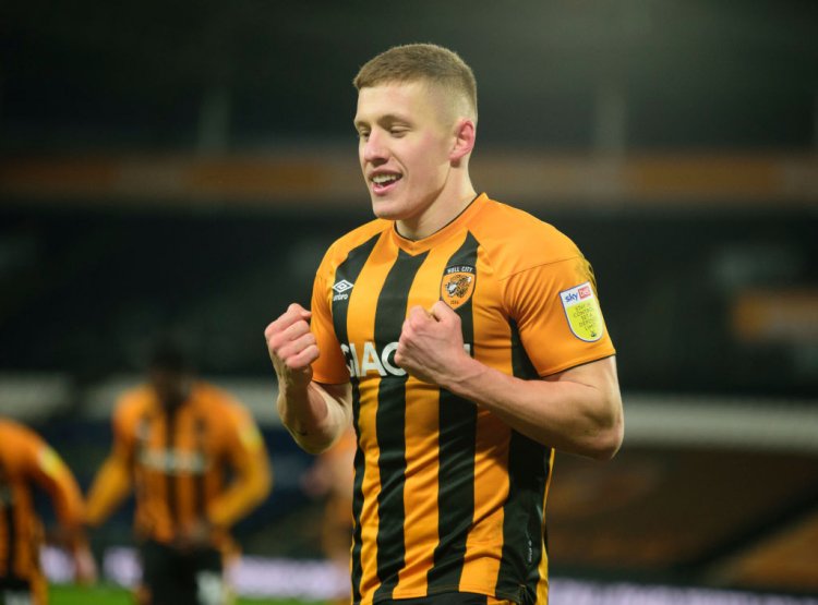 Former Rangers midfielder nets crucial screamer in new club's bid for EFL promotion | Rangers News