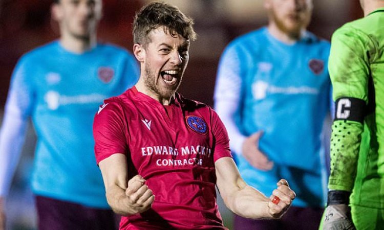 Brora Rangers 2-1 Hearts: Hosts celebrate Scottish Cup shock