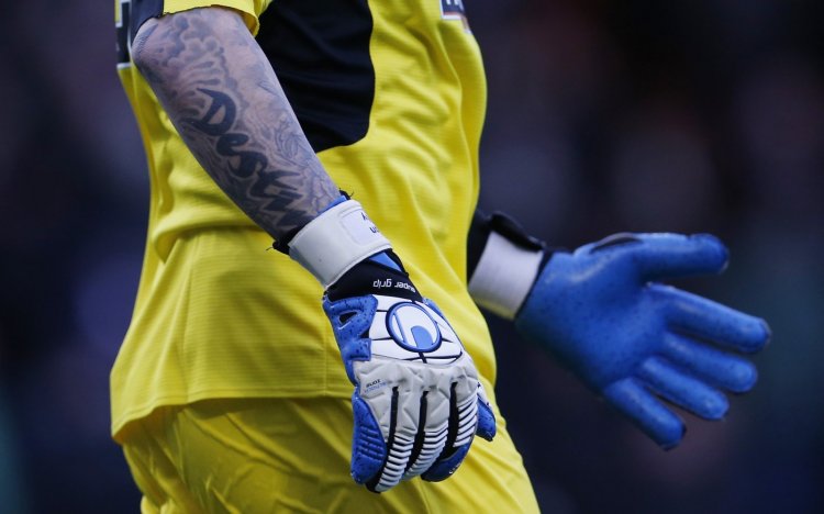 Loan Ranger keeper Wright makes incredible point-blank save