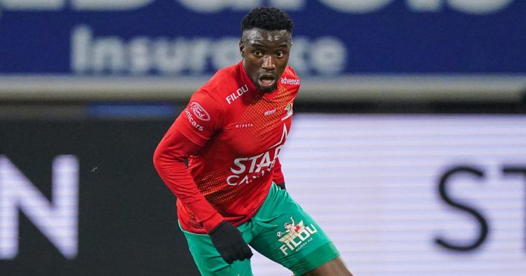 Fashion Sakala goes on Rangers social media follow spree after contract offer