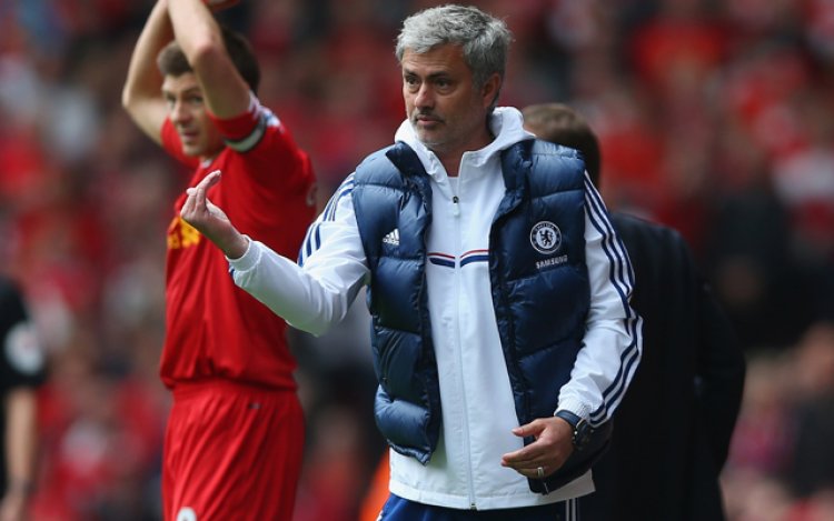 (Image) Mourinho takes swipe Gerrard in bitter social media post