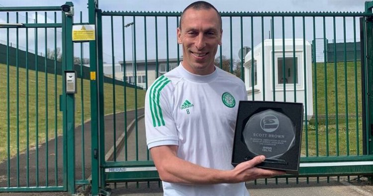 Scott Brown given Celtic fan send-off as Kieran Tierney hails 'class' gesture