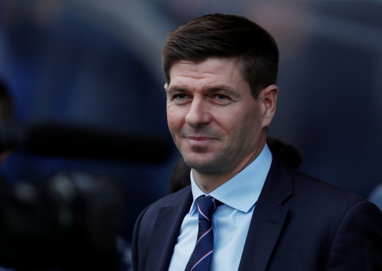 Gerrard confirms he is “in talks” with 31-goal striker
