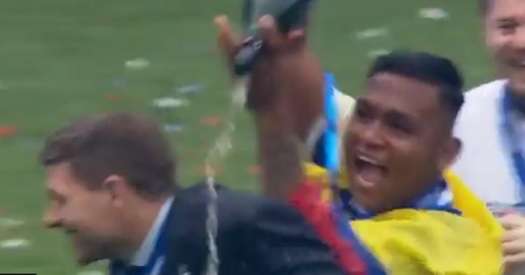 Morelos drenches Gerrard with champagne after Rangers lift trophy