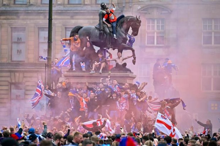 Charlie Nicholas lashes out at Rangers fans after George Square title celebrations