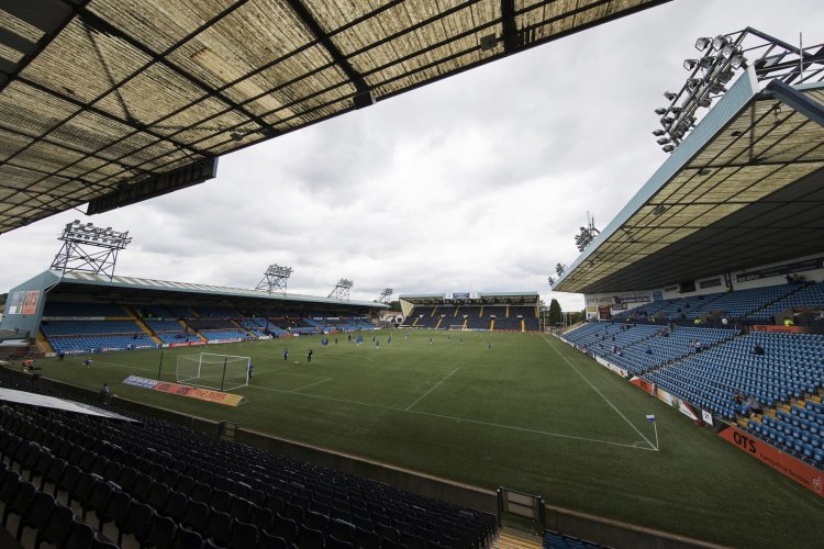 ‘Bye Bye’ – These Rangers fans delighted as relegation looms for Kilmarnock and their plastic pitch